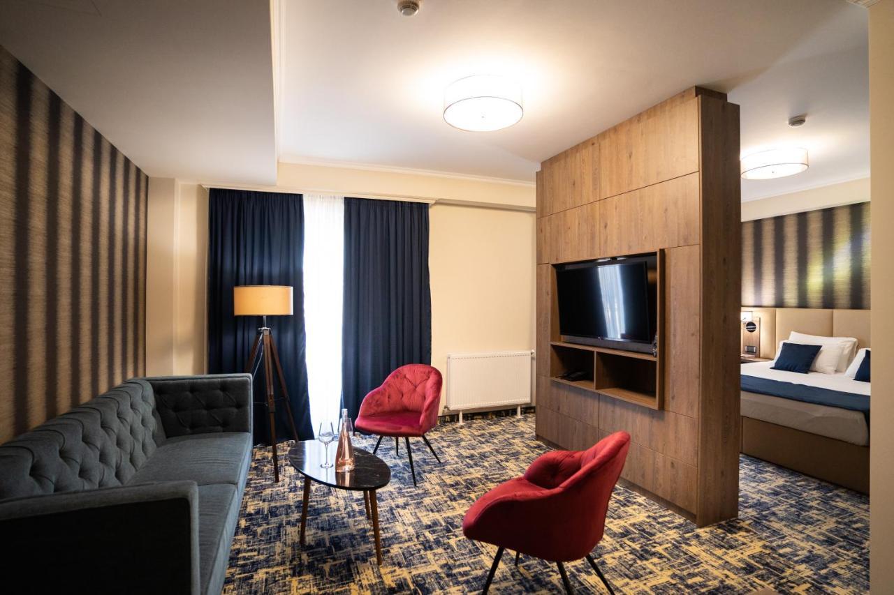 Imperio Hotel Cernavoda Bagian luar foto