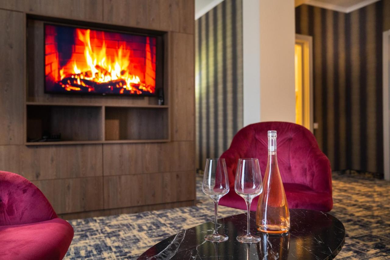 Imperio Hotel Cernavoda Bagian luar foto