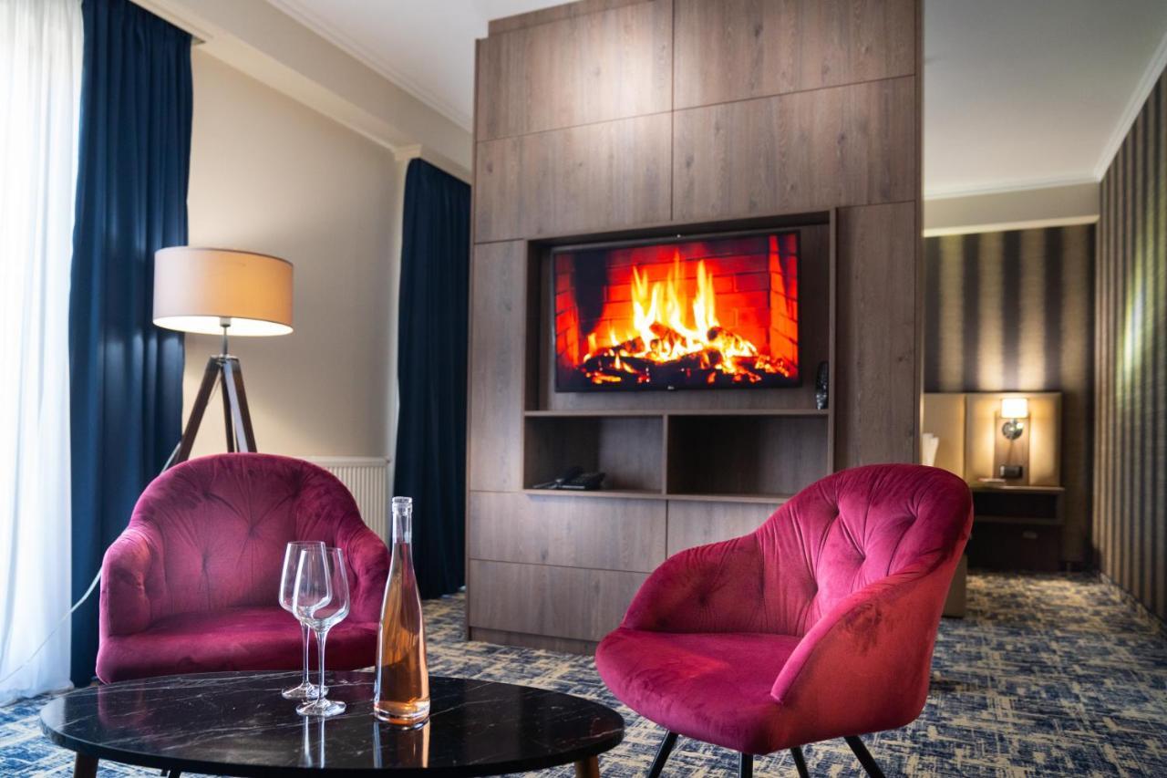 Imperio Hotel Cernavoda Bagian luar foto