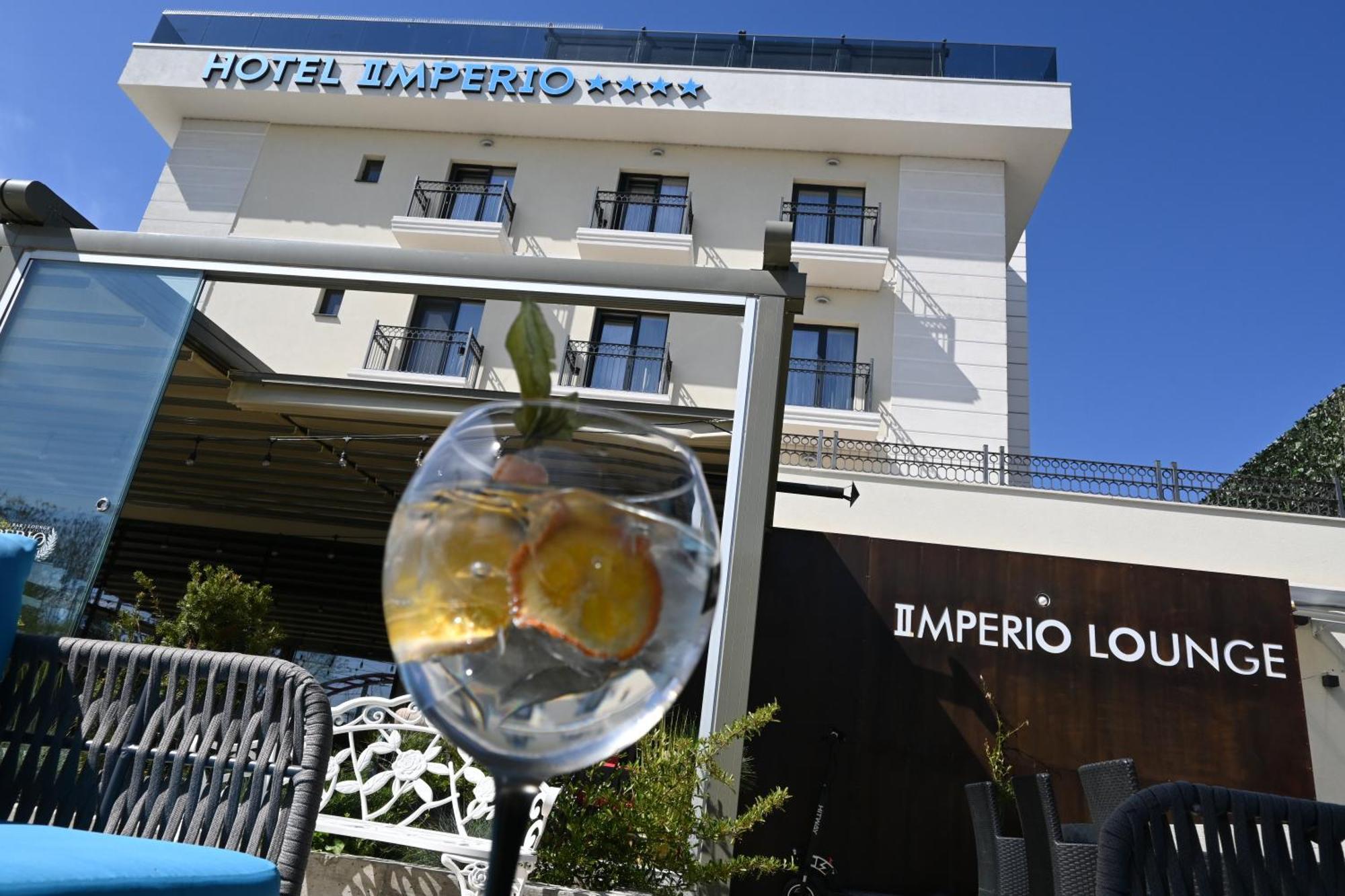 Imperio Hotel Cernavoda Bagian luar foto
