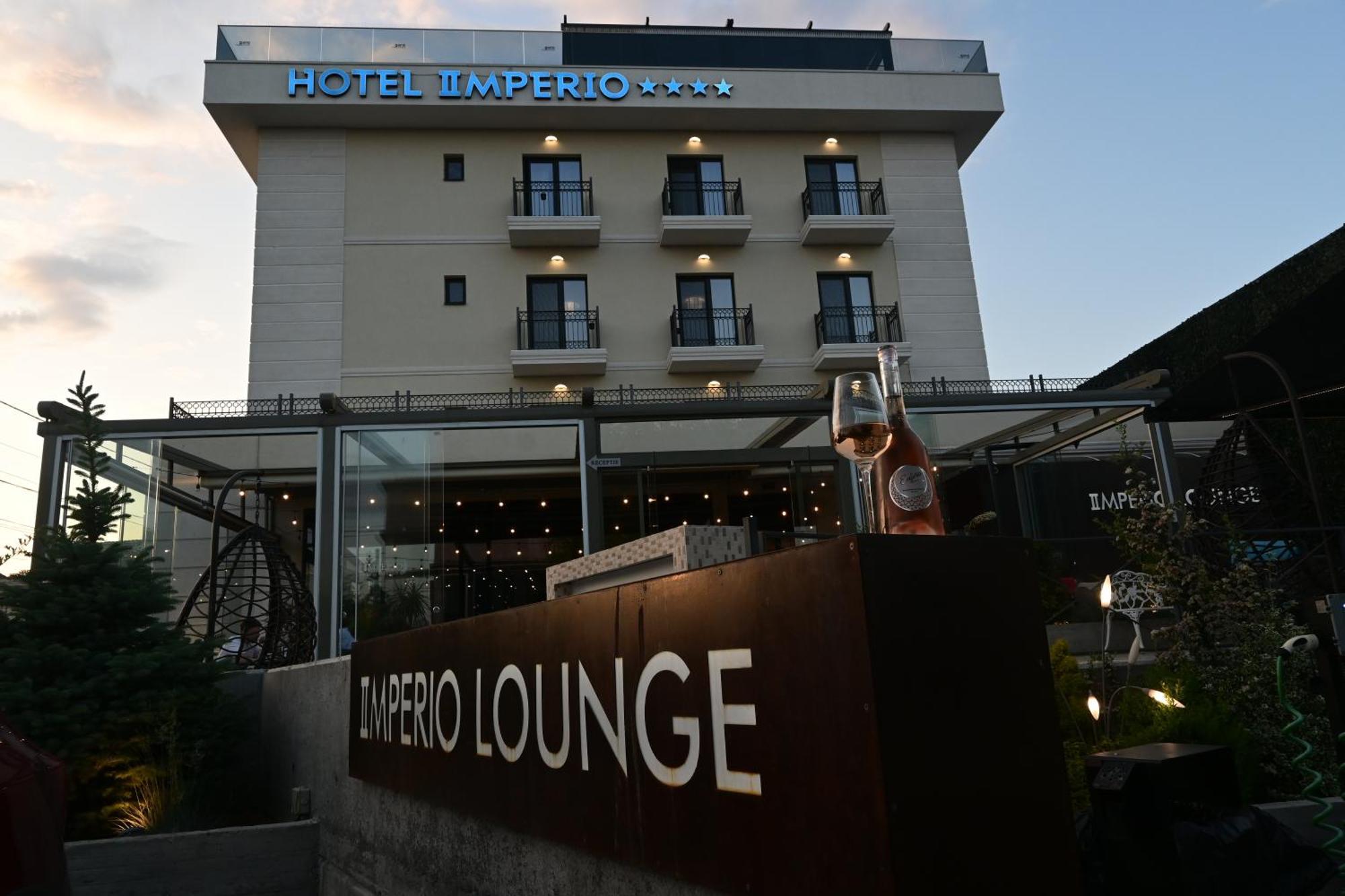 Imperio Hotel Cernavoda Bagian luar foto